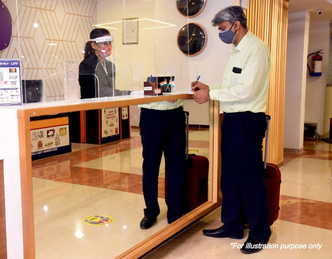 Pop 81030D Hotel Crystal Park Jogeshwari Bombay Exterior foto