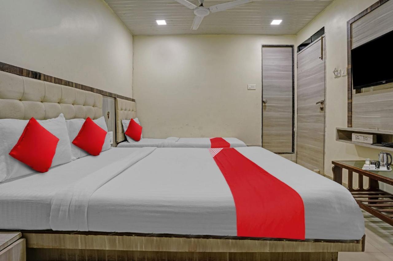 Pop 81030D Hotel Crystal Park Jogeshwari Bombay Exterior foto